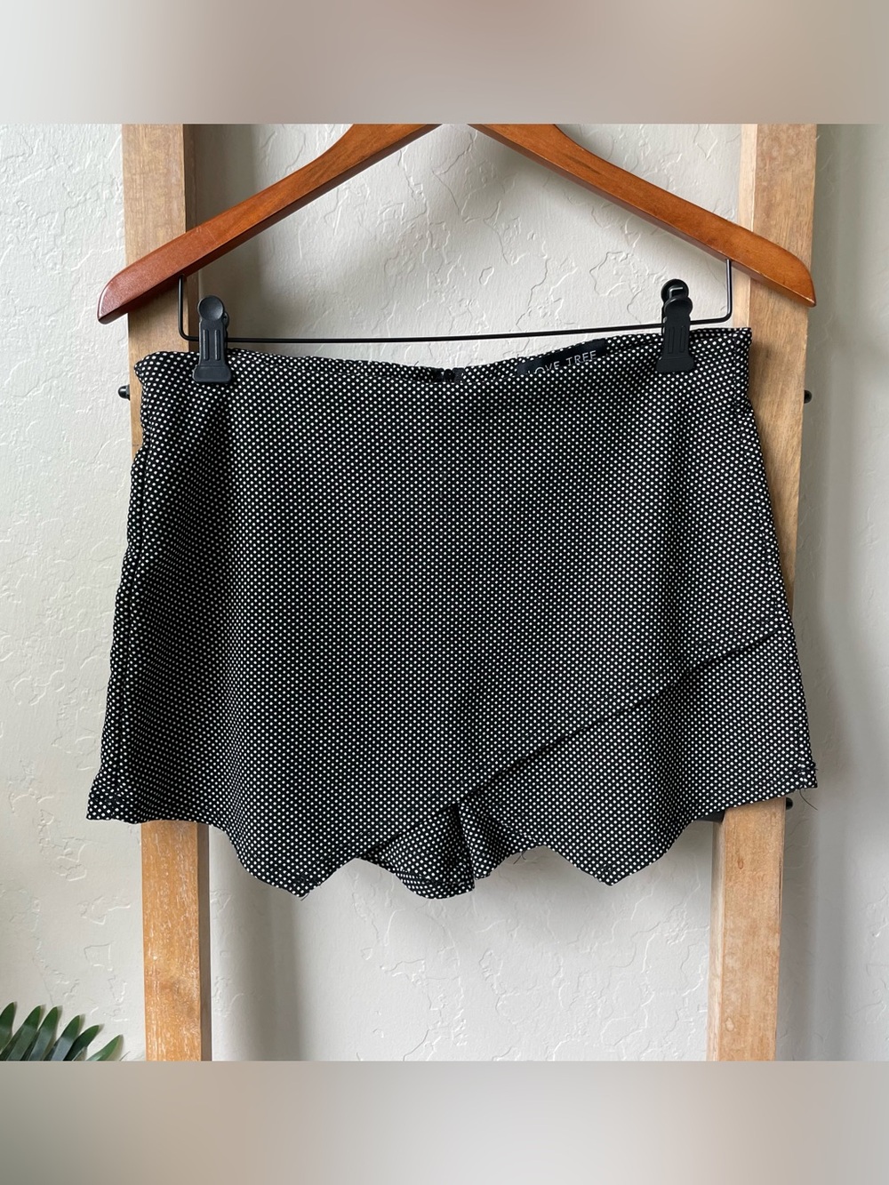 Love Tree Black & White Polka Dot Envelope Skirt Skort